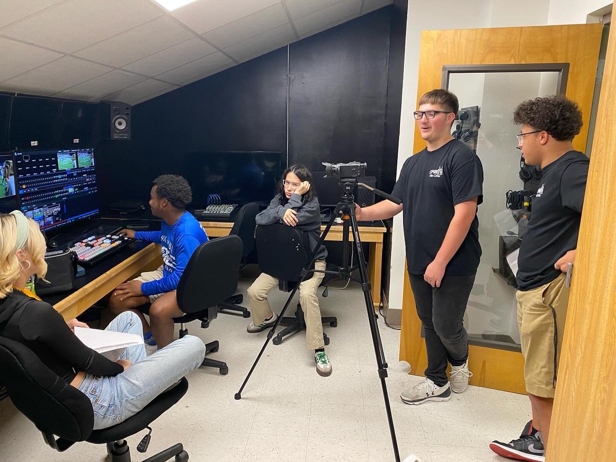 cpsbtv's tweet photo. Dark scenes, scary stalkers, and a little bit of competition… First year TV Production students are creating their first short films. https://t.co/pEtPxlFfg0