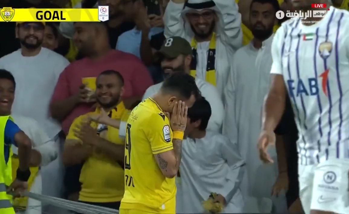 mnbralwaslfc's tweet photo. 🚨🚨🚨🚨🚨🚨🚨🚨🚨🚨🚨🚨

• يوم المُباراة .. يوم الجَلْـد .. يوم الفوز بإذن الله .

🟣 العين Vs #الإمبراطور 🟡

🏆 #دوري_أدنوك_للمحترفين
⏰ 8:00 م
🏟 ستاد هزاع بن زايد
📺 دبي / أبوظبي / الشارقة الرياضية

• بطل الثنائية يعود الليلة مع كرنفال ومهرجان جديد في دار الزين 😉💛🔥 https://t.co/AYpXgWfW99