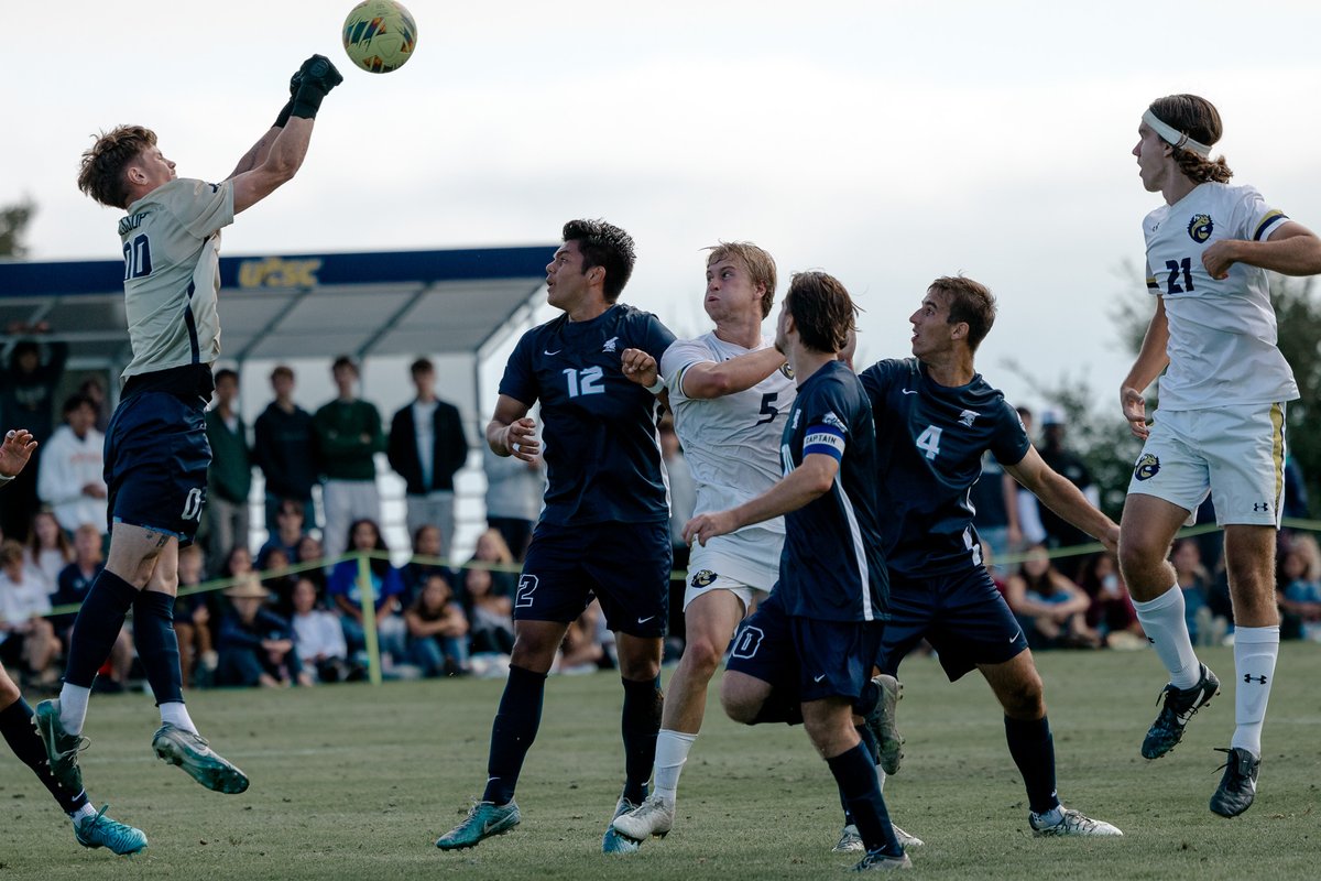 minjohnlee's tweet image. Photos for college men's soccer UC Santa Cruz Banana Slugs vs Jessup Warriors are just dropped. Tap bio link. #GoSlugs #SlugsMSOC #NoKnownPredators #WARR10RS #BRICKBYBRICK #1️⃣WARRIOR @UCSC_Soccer @UCSCAthletics @Jessup_MSOC @JessupAthletics