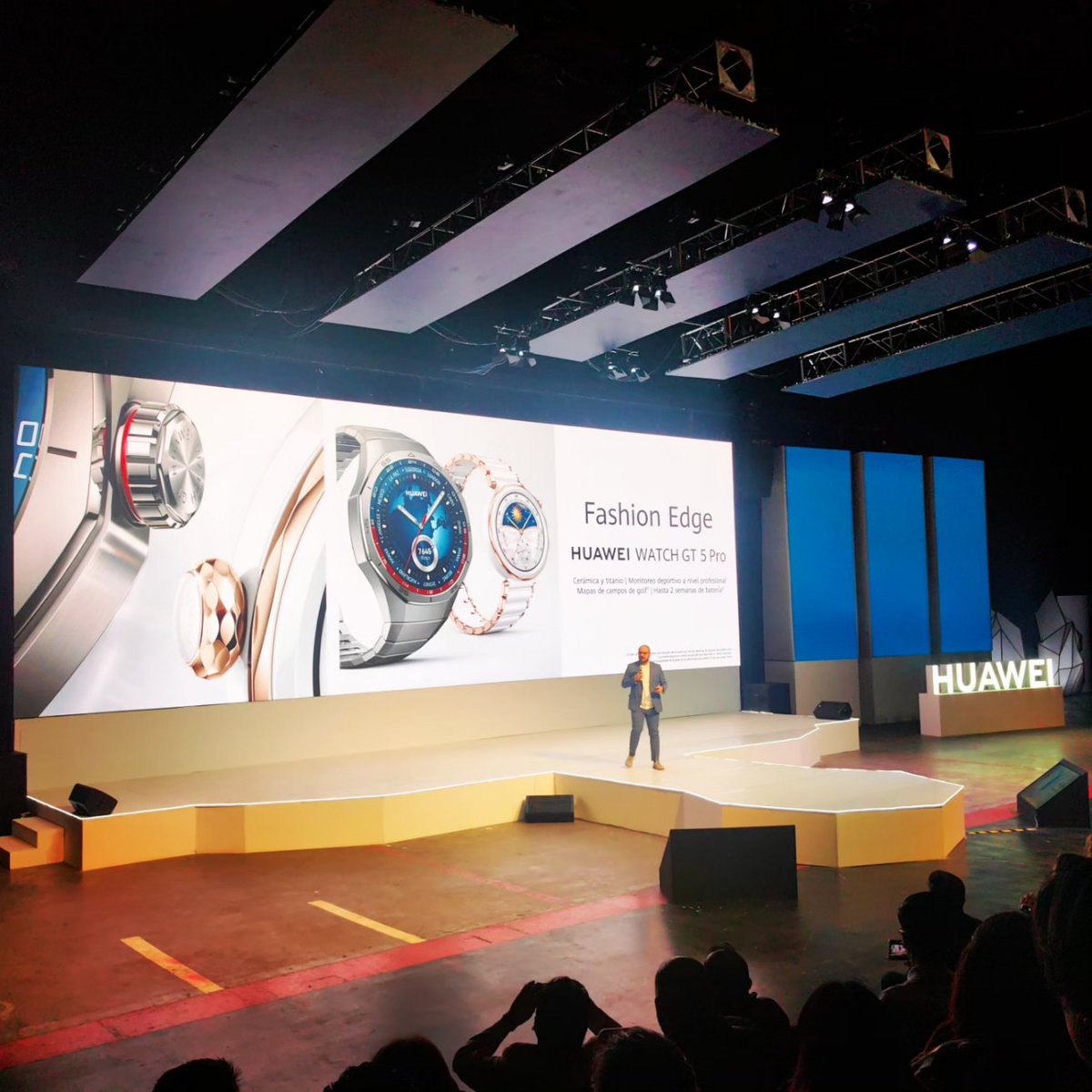 EseErick's tweet image. Brutal lanzamiento de productos #Huawei para #Mexico orgullo total #MakeItPossible #HuaweiWatch #HuaweiMatepad #HuaweiHealth #Wearables