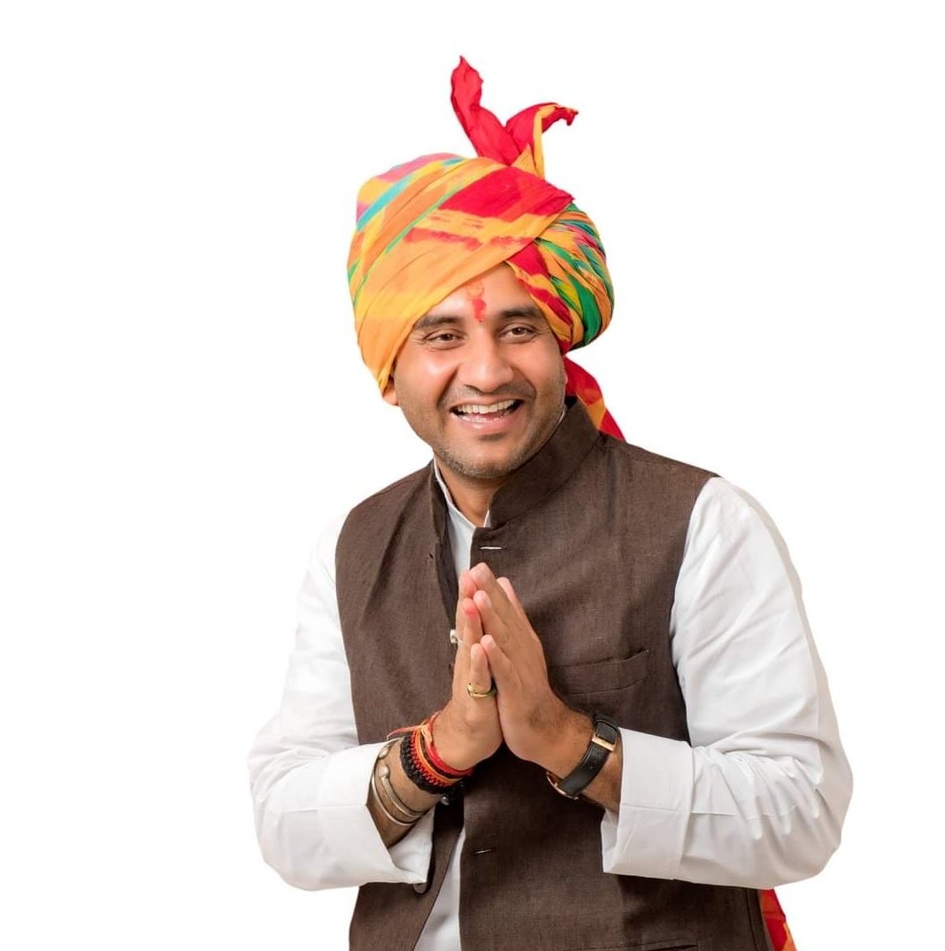 Mularamrabari47's tweet photo. रानीवाड़ा से विधायक रतन जी देवासी को जन्मदिवस की हार्दिक बधाई एवं शुभकामनाएं।

मैं ईश्वर से आपके उत्तम स्वास्थ्य एवं दीर्घायु की कामना करता हूं।

@RatanDevasiINC https://t.co/a8twcZW70b