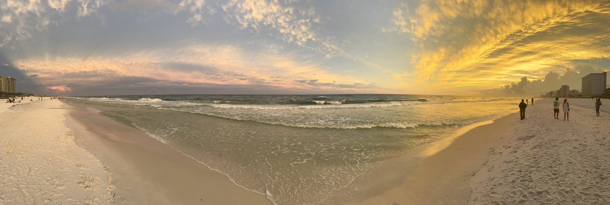 brooksy767's tweet photo. @spann east and west views Henderson beach Destin https://t.co/5CzEuGuAf1