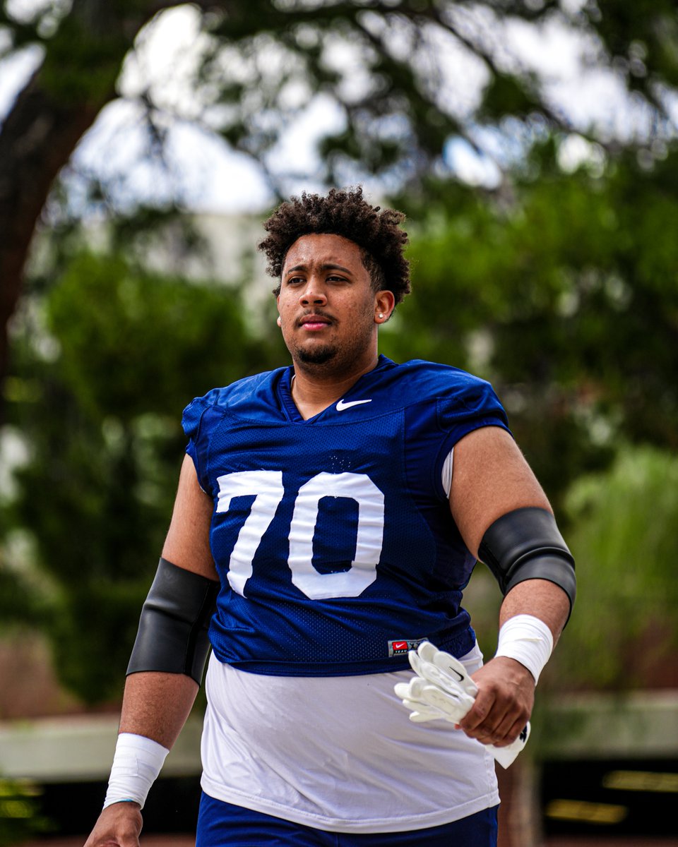 𝐇𝐚𝐩𝐩𝐲 𝐁𝐢𝐫𝐭𝐡𝐝𝐚𝐲 <a href="/Zarius_Wells/">Zarius Wells</a>! 🎉🎂🎈