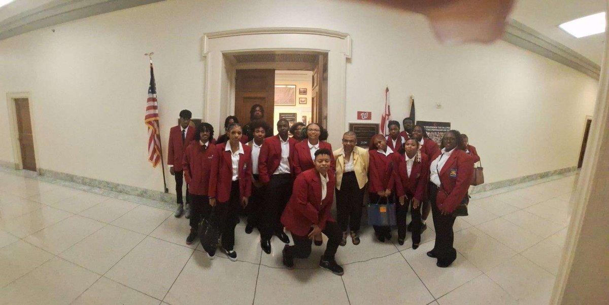 Students met with Lindsey Parker, Chief of Staff to the Mayor, and Congresswoman
 Eleanor Holmes Norton. Students shared their perspectives on CTE concerns, highlighting the importance of these programs to their education and future careers.  <a href="/dcpublicschools/">DC Public Schools</a> <a href="/DCCollegeCareer/">DCPSCollegeCareerEd</a>