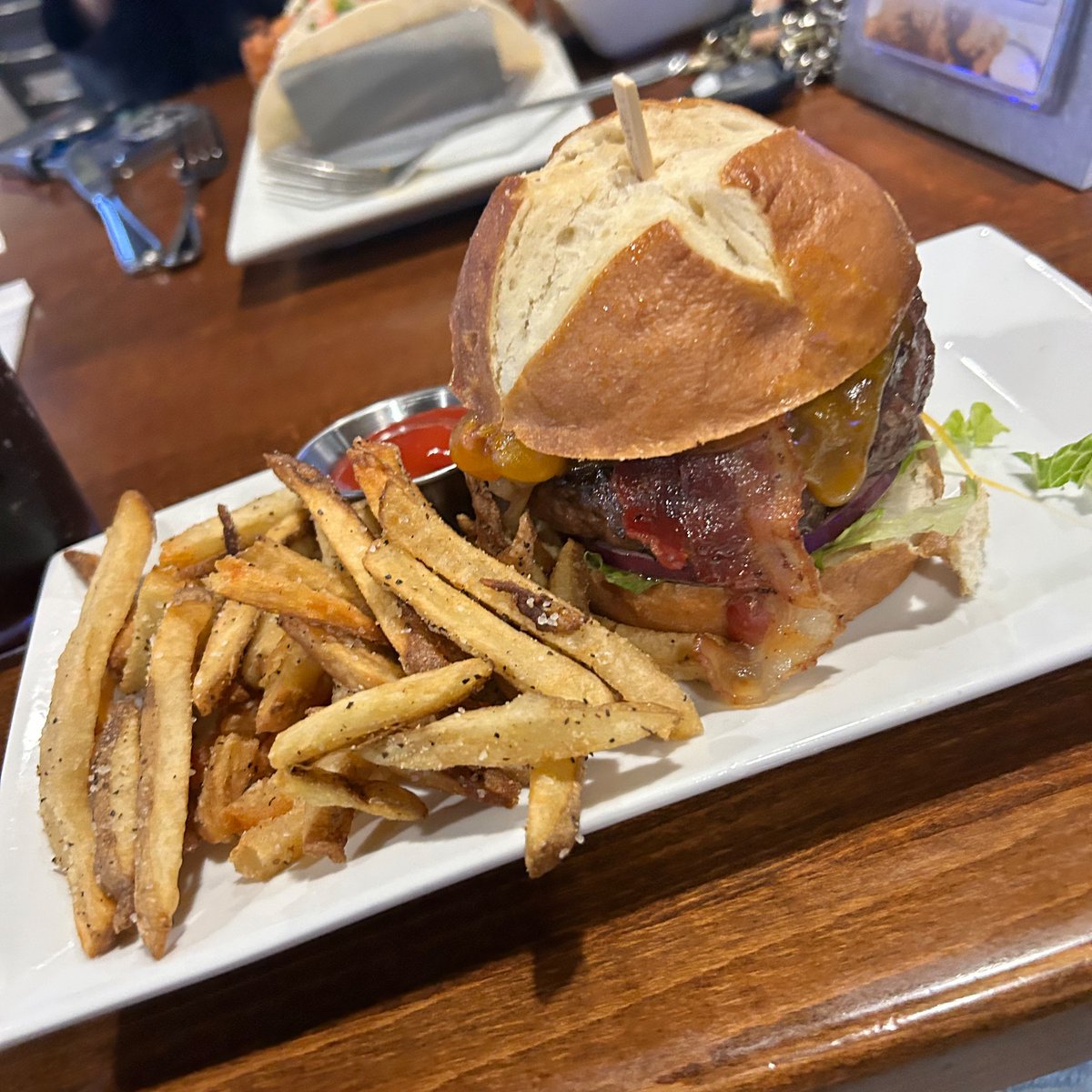 monroe ꨄ’s megumi tweet media