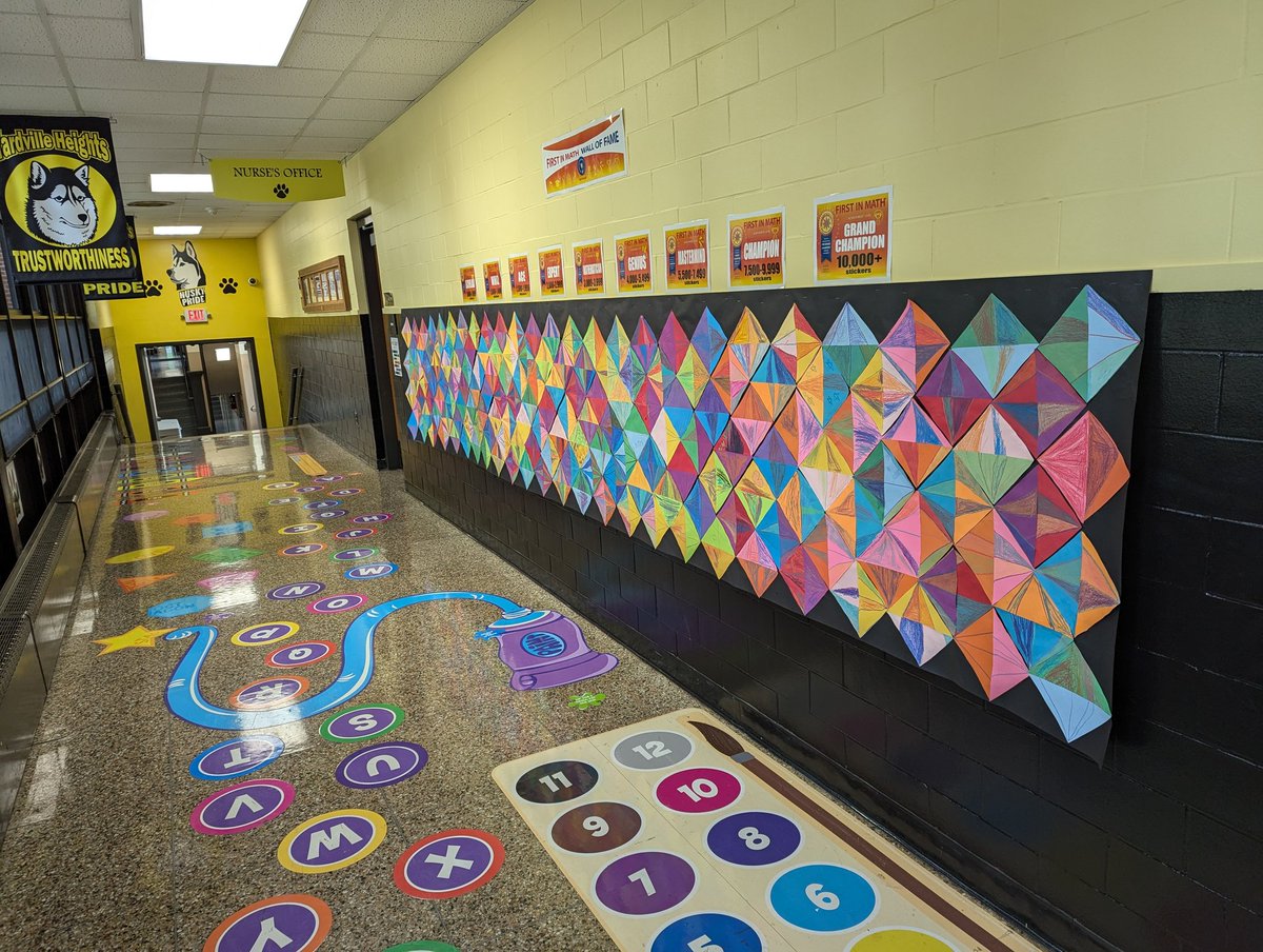HTSD_YardHts's tweet photo. Thank you Ms. Gulino for the whole school art project🎨 @WeAreHTSD  #HTSDpride #HUSKYpride #RockAroundTheClock https://t.co/5EeaBVeCVD