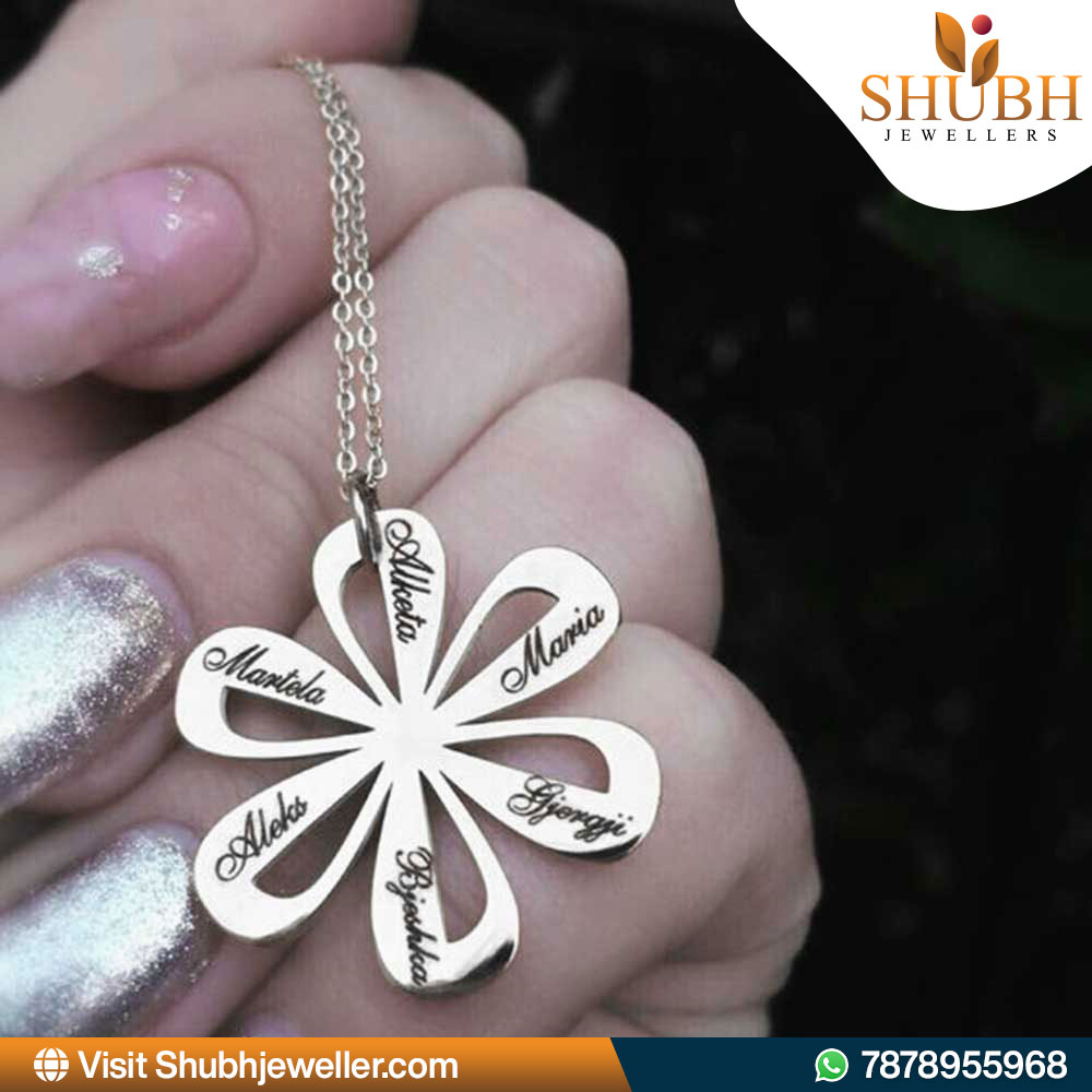 ShubhJeweller's tweet image. ✅ 6 Name Customization  
✅ Floral Design  
✅ Pure Silver  
✅ Ideal for Girls and Boys
✅ Shubh Jewellers

To shop now, message us on WhatsApp at 7878955968 or visit our website shubhjeweller.com

#ShubhJewellers #FloralDesignPendant #CustomNames #SilverPendant #ShopNow
