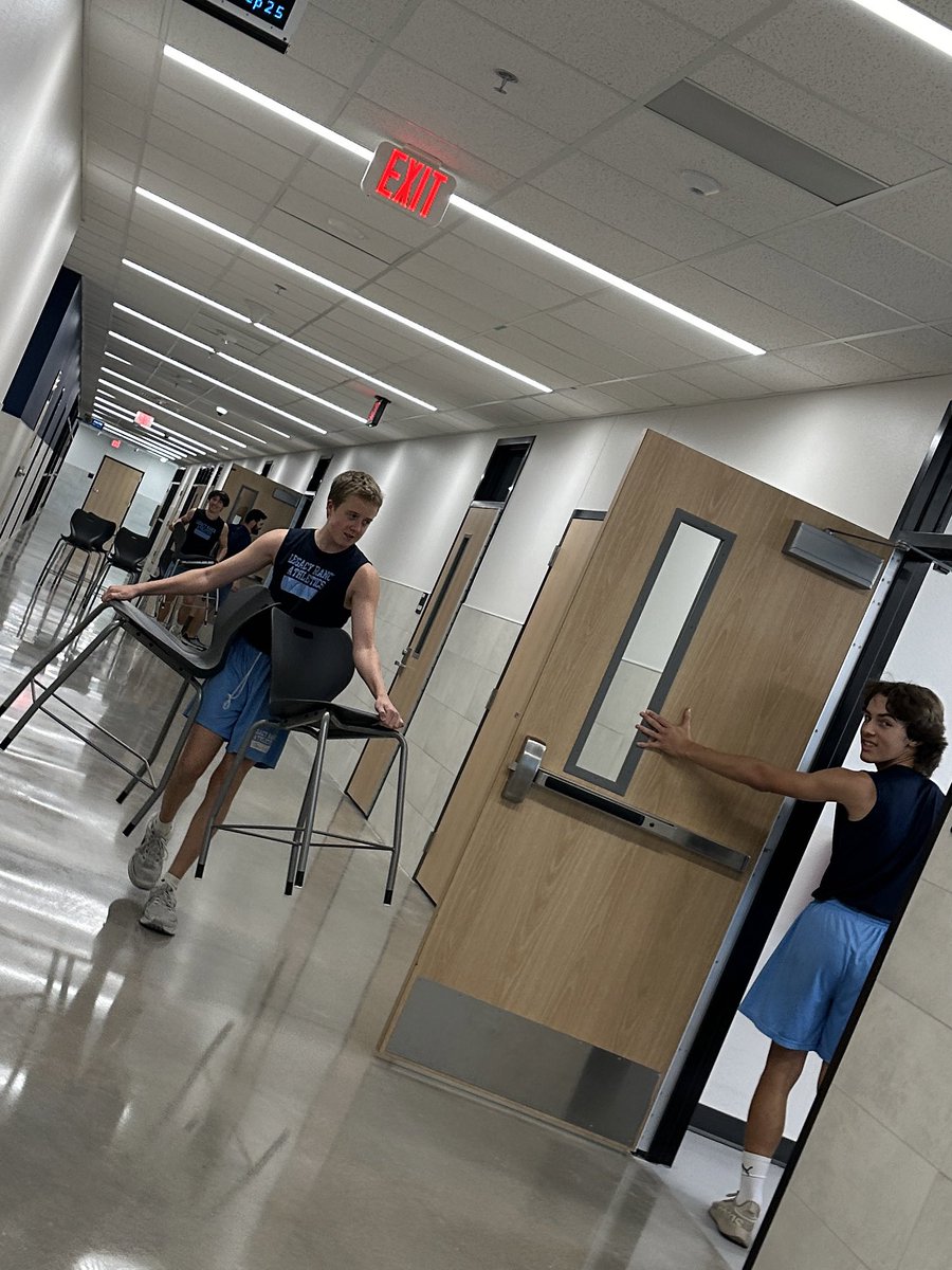 Mandi Burkett tweet media