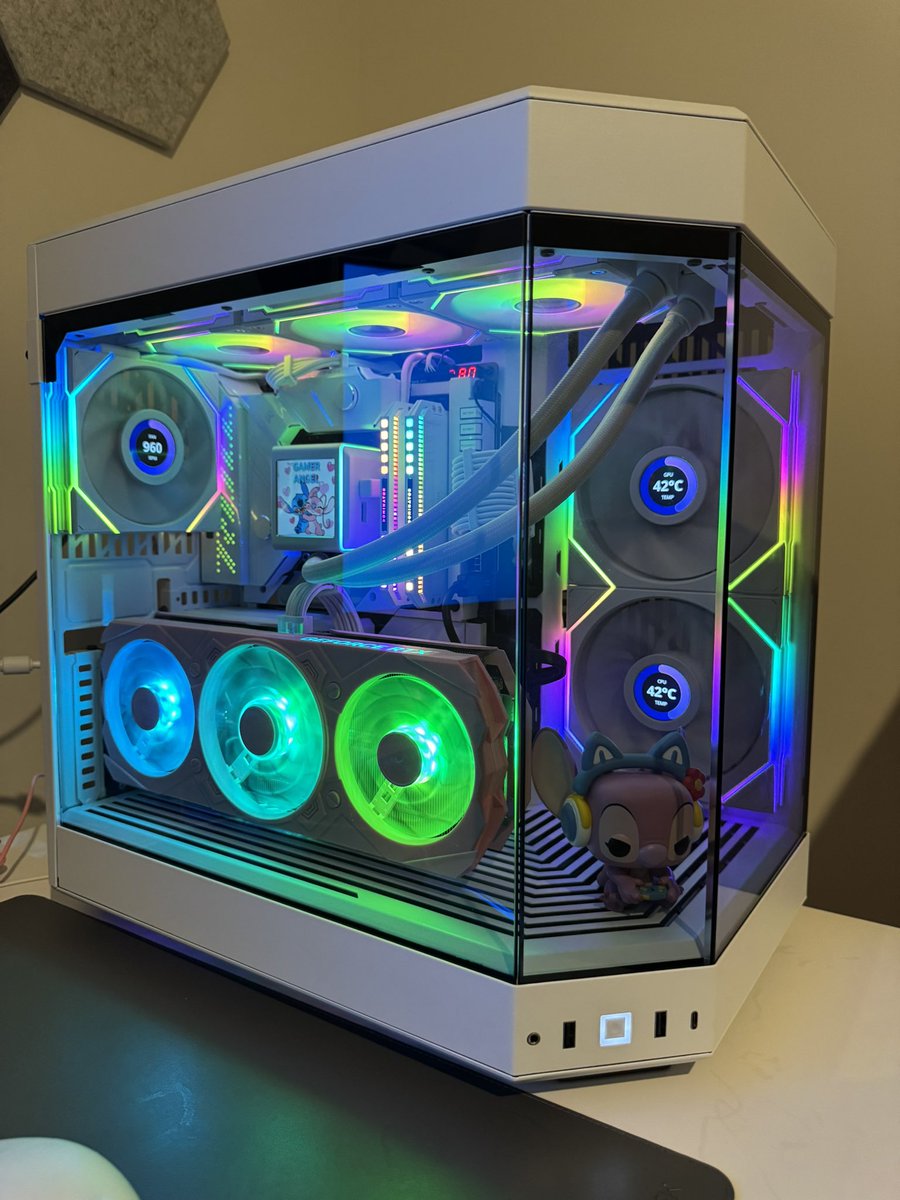 LiyabilityJP's tweet image. Just waiting on the controller to finish this setup. Then it’s time to make some short form content on it.

What do you think of it?

#CustomPC #WhereIsGamerAngel #LiloNStitch #PinkPC #PcForDaughters