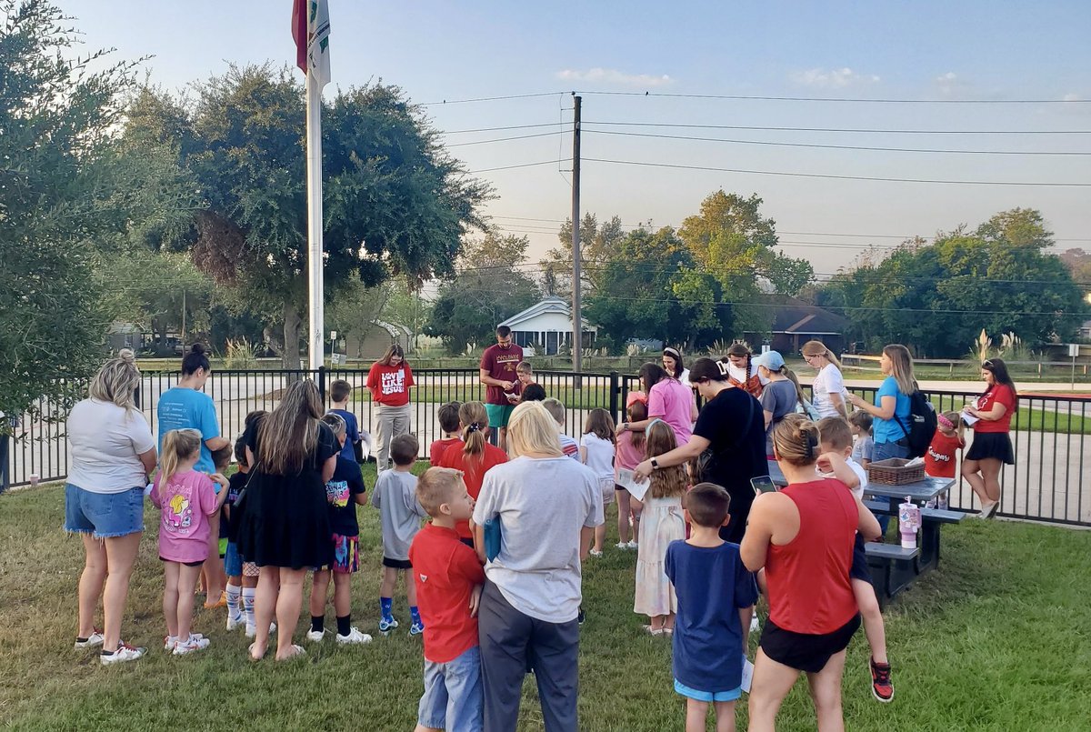 What an amazing See You at the Pole this morning ⁦<a href="/TISDDPES/">Decker Prairie Elementary</a>⁩! ❤️