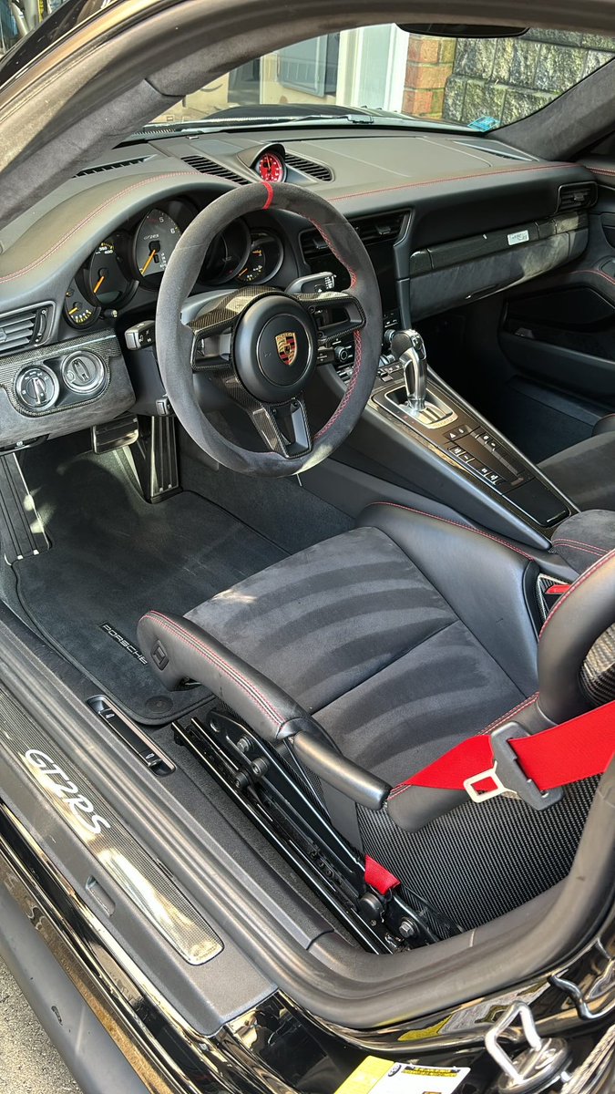 _dylanpatrick's tweet image. Last detail before the owner ships off the car to Florida for the winter 😔 
#gt2rs #porsche #porschegt2rs