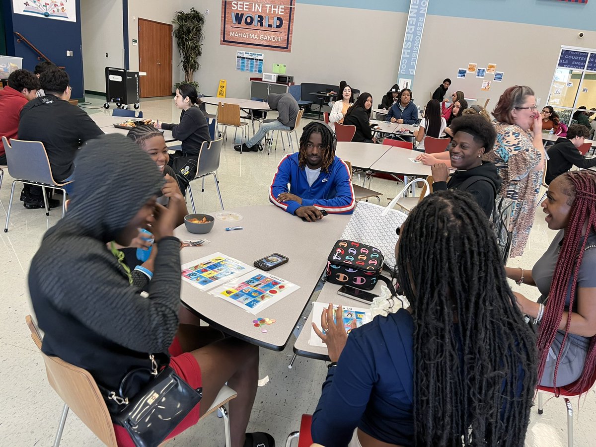 Ms. Amshoff tweet media