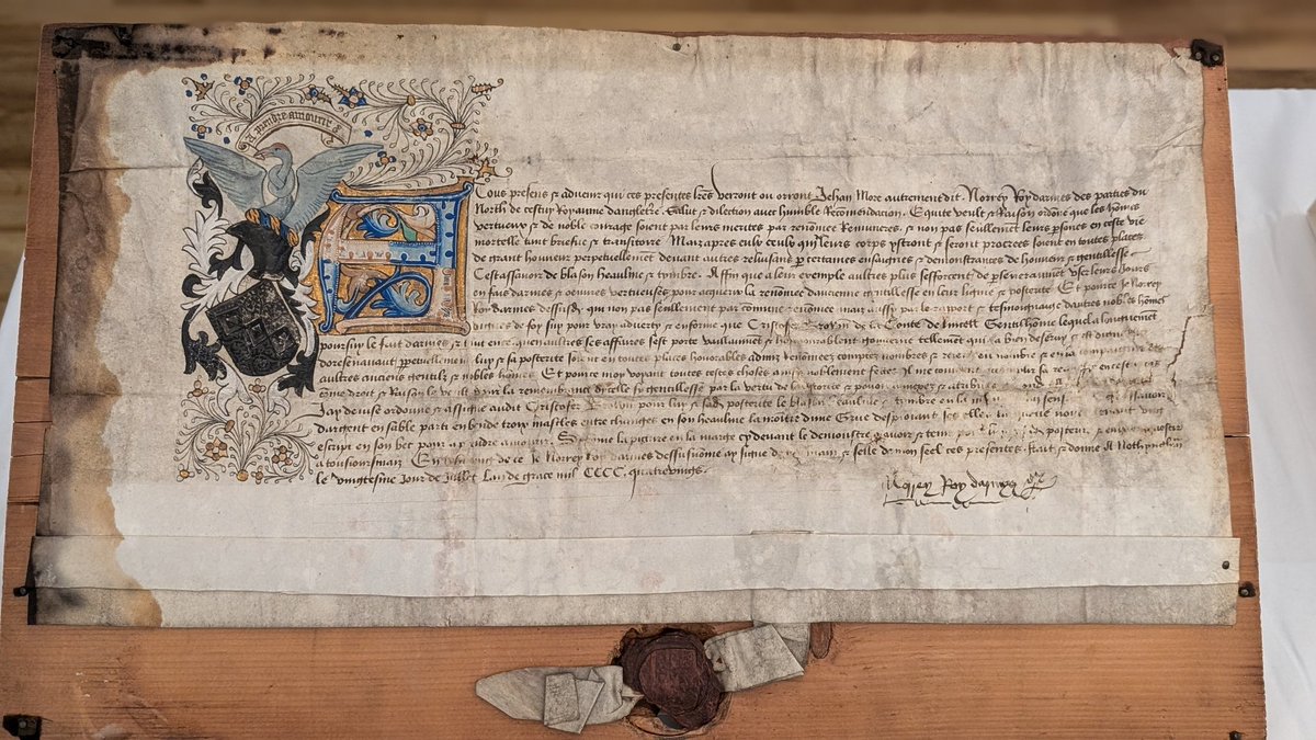 DLGenealogist's tweet photo. Highlights from the Heraldic exhibit from @AncestorExperts and others tonight on display at the 36th International Congress of Genealogical and Heraldic Sciences in Boston #ICGHS (1 of 3) https://t.co/Te44JQNgTF