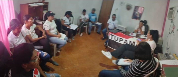 Entonando el Himno del Partido Tupamaro se dió inicio a Círculo de Estudios en el municipio San Joaquín, tratando tema de las líneas estrategias del partido.
Tupamaro Ejemplo de Lucha 
#Todoelpartidoesunaescuela
<a href="/NicolasMaduro/">Nicolás Maduro</a>
