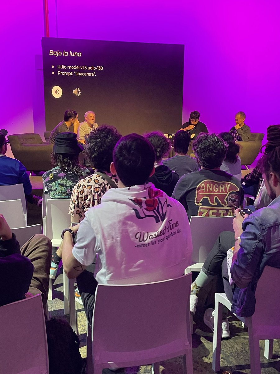 Ayer se presentó #IA+Música nueva publicación de <a href="/futurx__/">FUTURX</a> y un evento lleno de experimentos increíbles en <a href="/c_complejo/">C</a> #ecosistemamusical #IAG