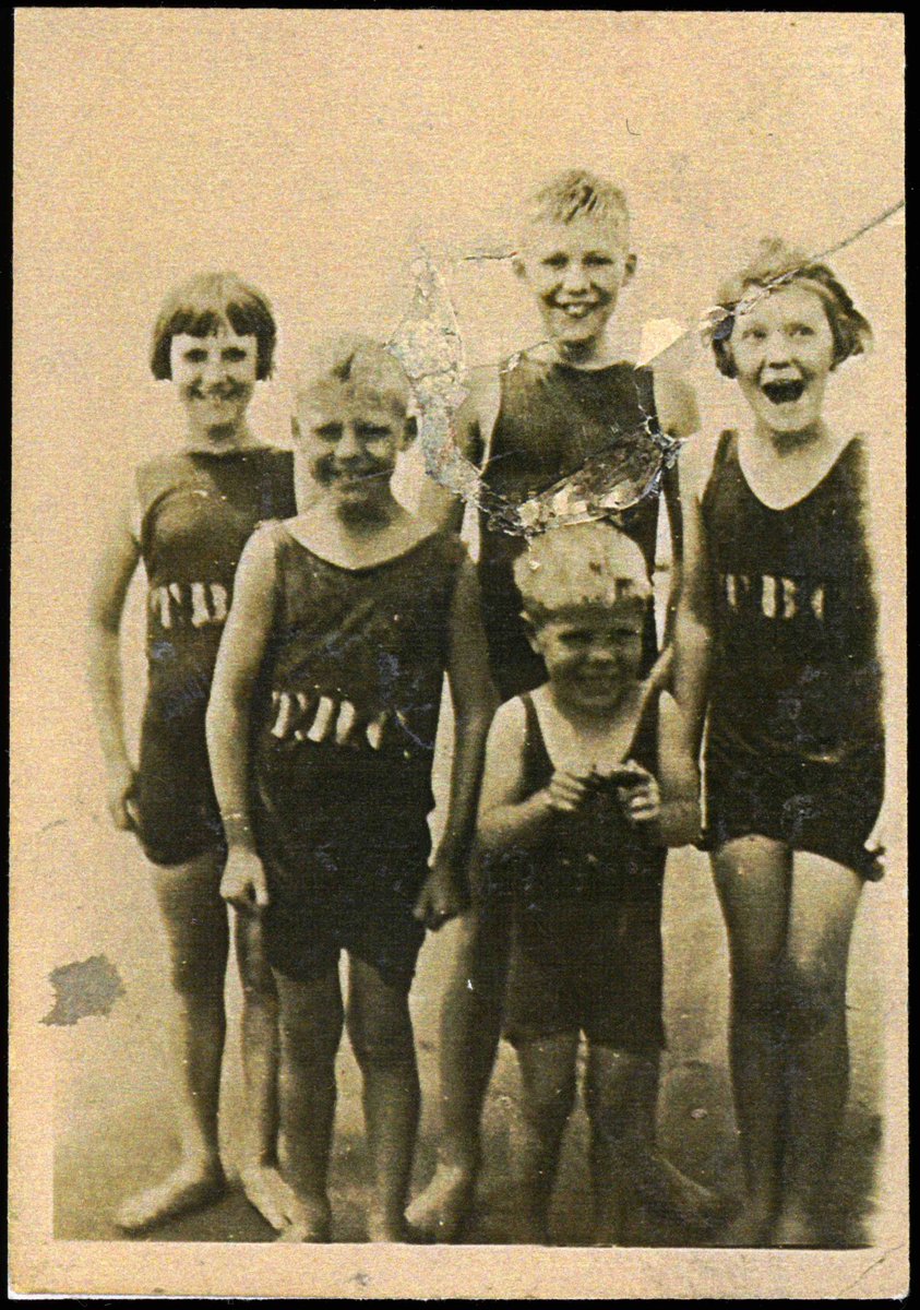 We are thrilled to announce the publication of Jane Donald’s article ‘Local Body Politics: Timaru Borough Council and Caroline Bay’ in the New Zealand Journal of Public History!

Read Jane’s article on the NZJPH webpage: phanza.org.nz/new-zealand-jo…

📸 South Canterbury Museum
