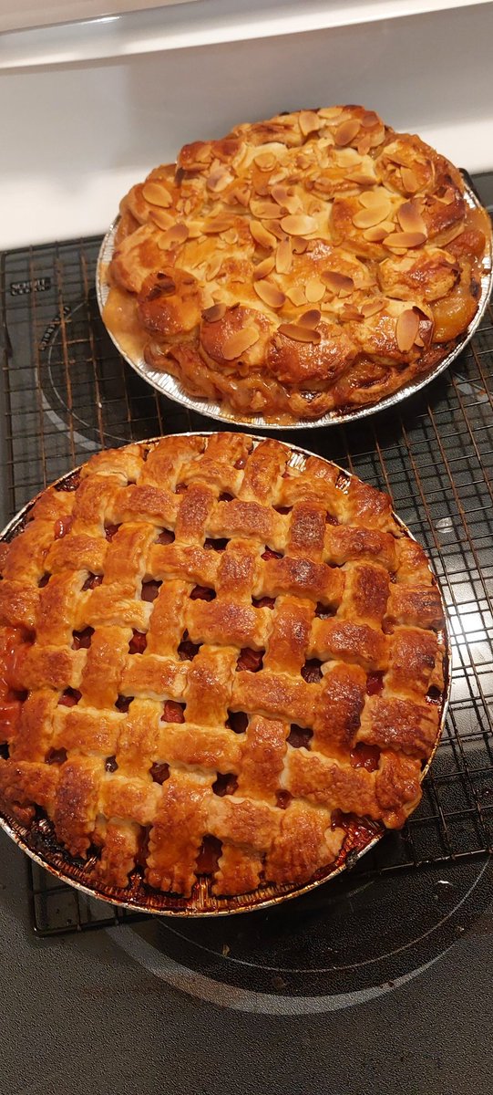 BirnamPork's tweet photo. I am pied out! Well maybe do a batch of butter tarts in the morning...
Strawberry rhubarb, blueberry custard, raisin, two cherries, peach and a apple left in the oven. Made some little hand pies with the leftovers for the kids!
#pieauction #worldfair #baifair https://t.co/nUThBkEEM5