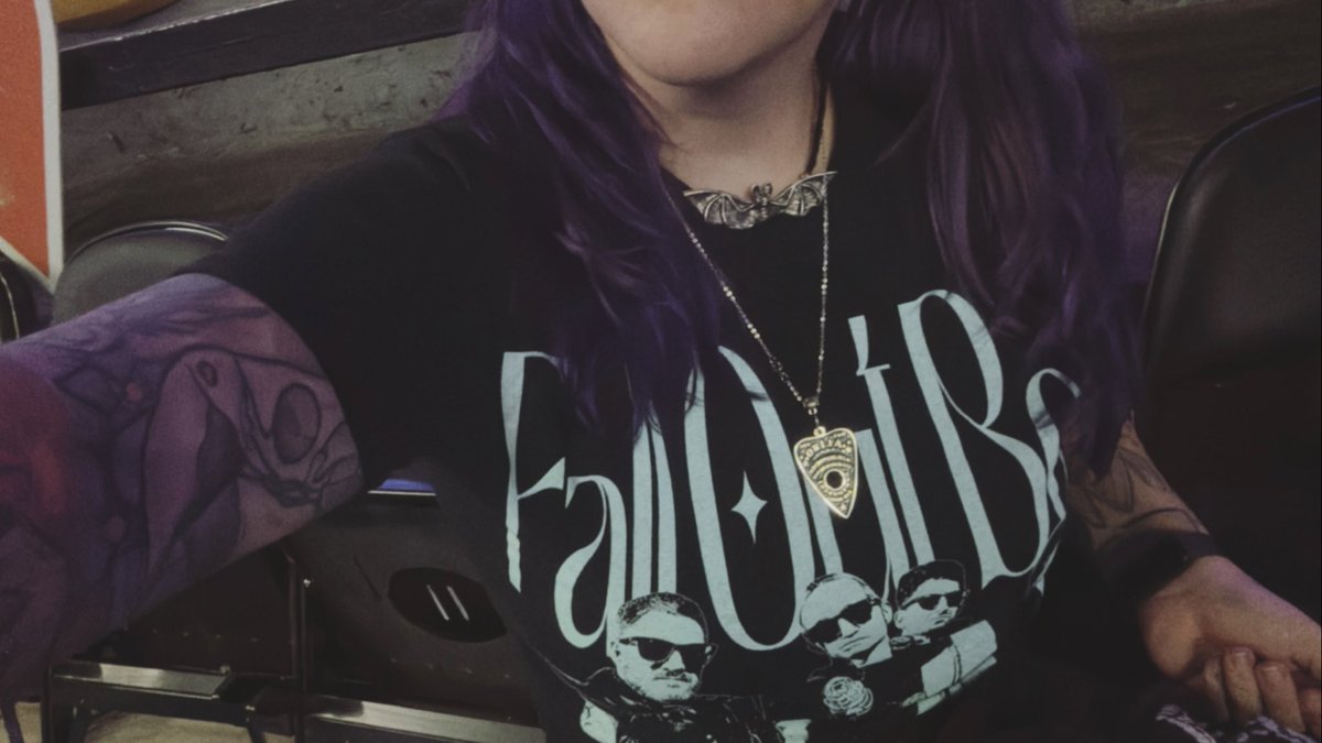 AcidaRozo's tweet photo. Toda una vida entera, esperando ESTE momento 💜🩵
#SoMuchForTourDust @falloutboymex https://t.co/oU4HrNQwOA