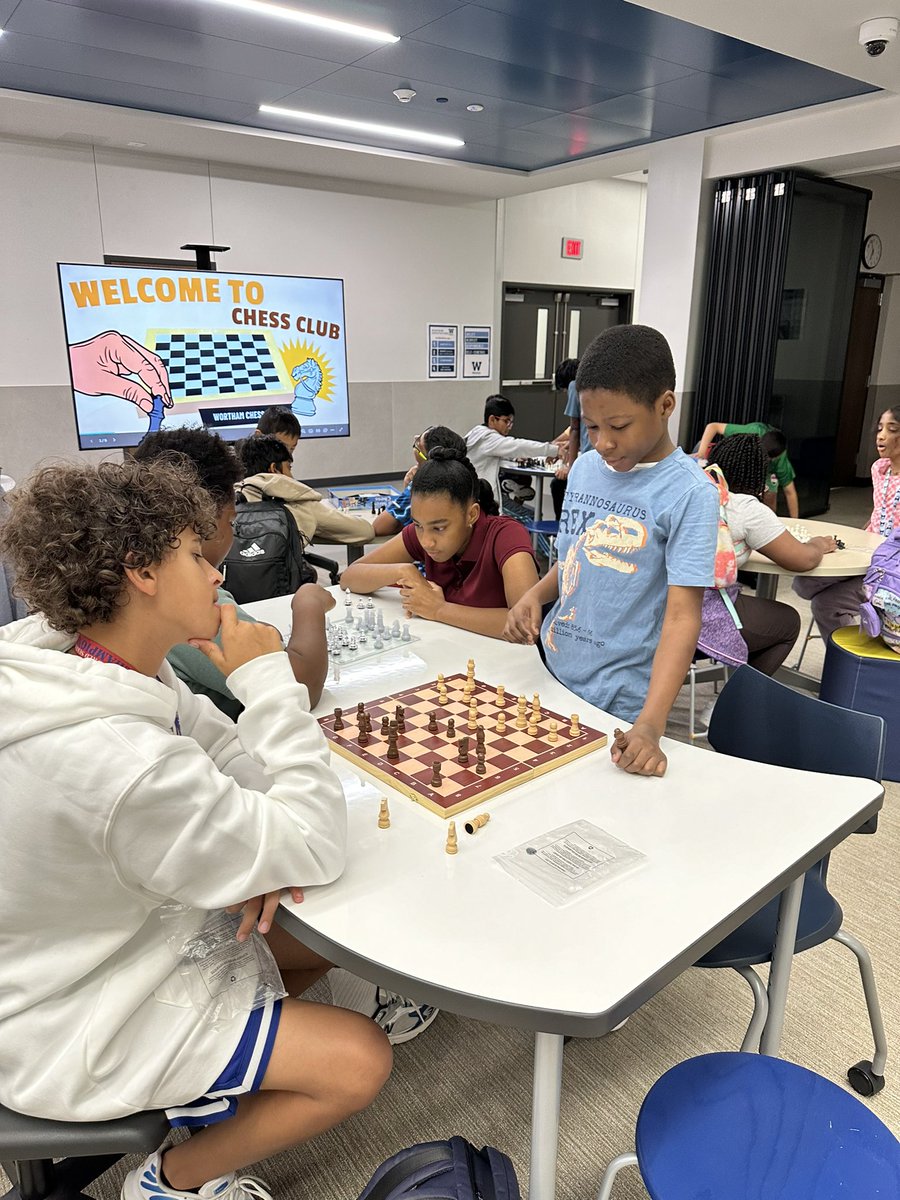 mskdelara's tweet image. Wednesday mornings are the best mornings #worthamreads #chessclub #openlibrary