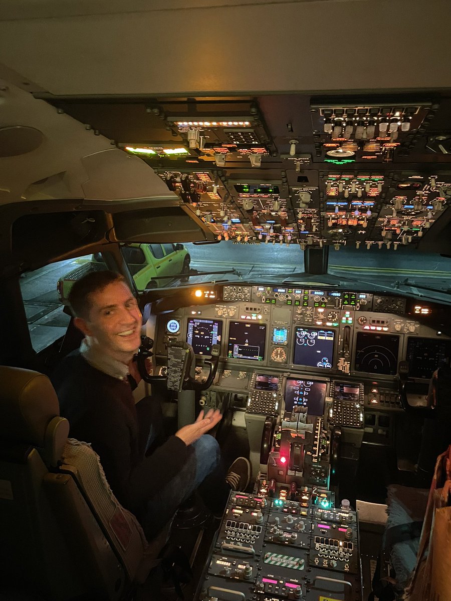 EoinOGrady_ie's tweet photo. It’s fine, @Ryanair, you’re back in my good books! What wonderful staff you have working for you. Massive shout out to the cabin crew and FO of FR1592 tonight. Perfect service! I did leave my @FlightShows jacket in the flight deck but I’m OK with that in exchange for this pic! ✈️ https://t.co/WpJZgiilZi