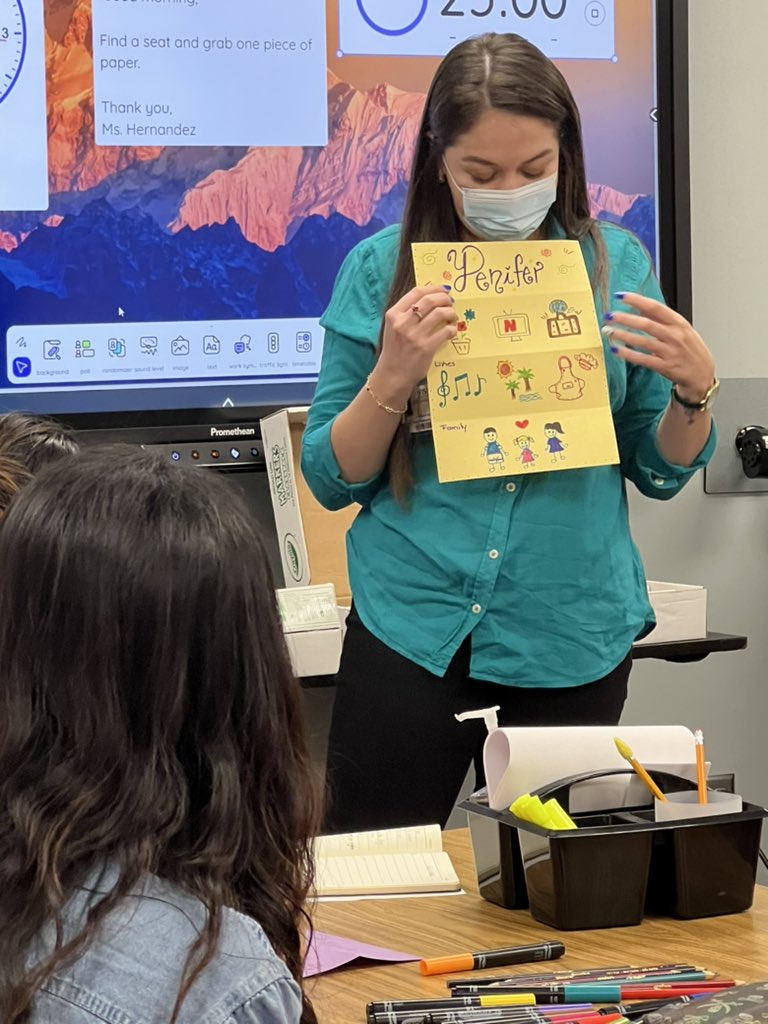ProjectLEARN3's tweet photo. Fantastic week of ESL classes this week! Here is a sneak peek of students getting know one another! It’s beautiful to see 7 languages in our adult classes along with over 40 parents learning English TOGETHER! @DMELamarCISD @PFETexas @PESNEWSFLASH https://t.co/JB1A0vwQff