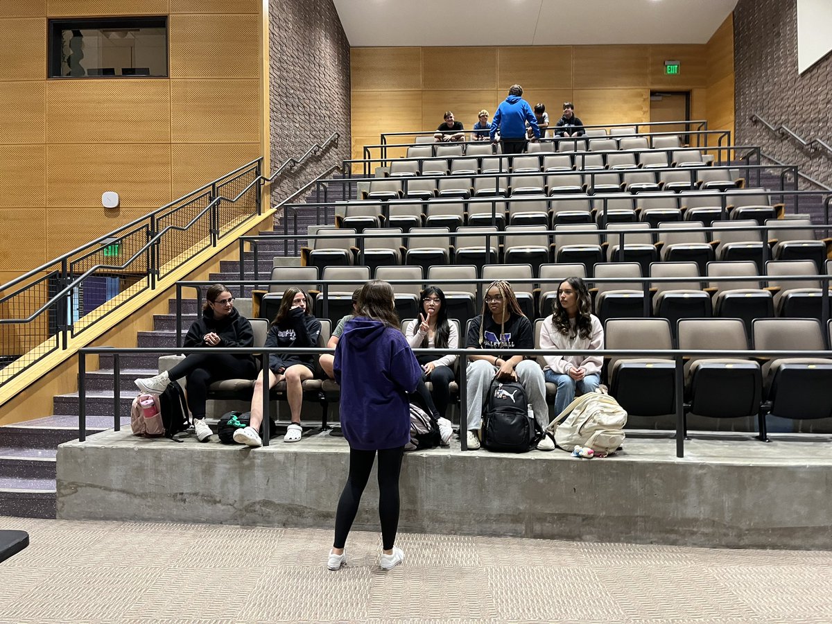An excellent New Members Meeting this morning with small groups with our Executive LT. #NPSPride #DECA #BeTheOne #ChartYourCourse