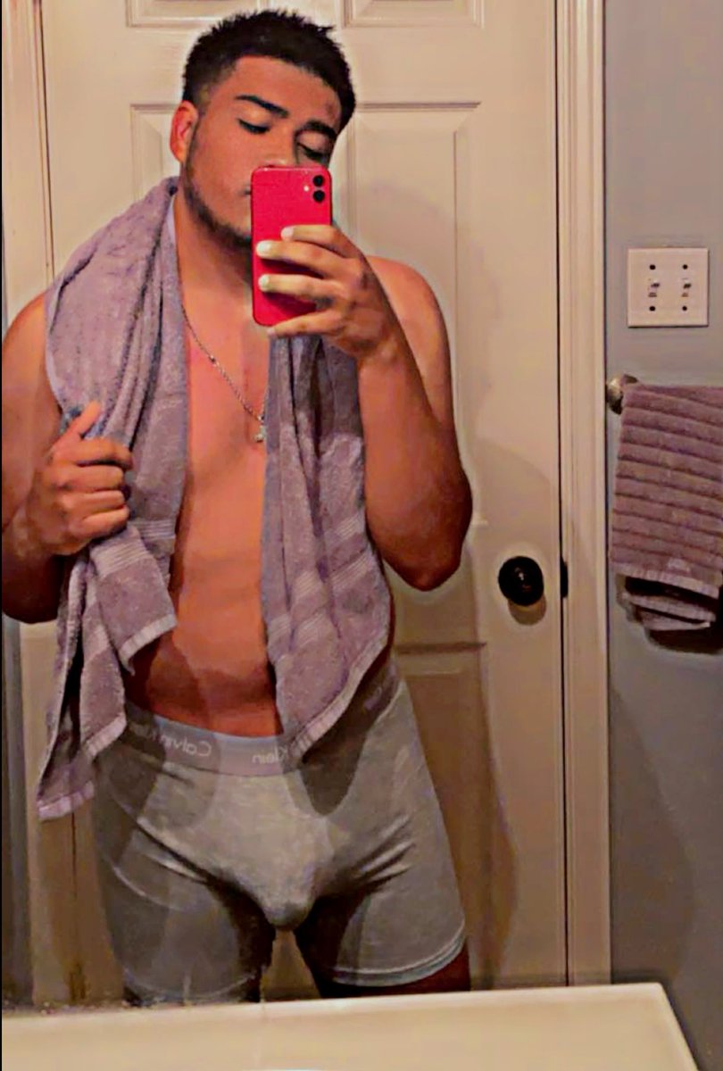 TDJayy98's tweet photo. A young handsome mf 😜😈 https://t.co/LIBWqH45sW
