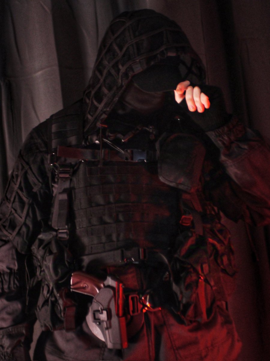 RicciSamuele01's tweet photo. Character: Kapkan from Rainbow Six Siege 
-
#Rainbowsixsiege #rainbowsixcosplay #r6community #r6declassified #rainbowsixsiegecosplay #kapkan #r6cosplay #codcosplay #cosplayer #callofdutycosplayer #cosplay #kapkancosplay #kapkan #photo #editing #blackkit https://t.co/RV2TpOXsH1