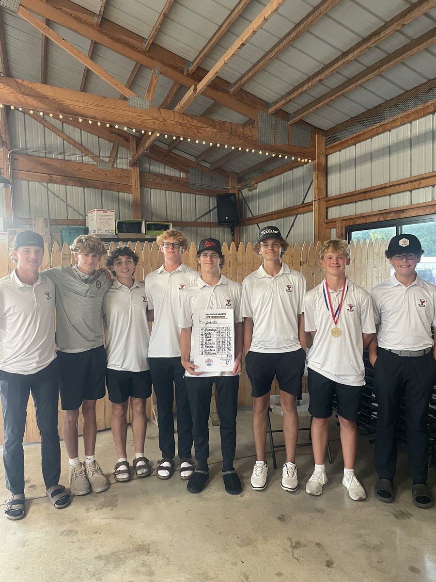 Foxes finish 6th in the SPC conference tournament after shooting 315! 

Top individual Scores 

Carter Humbers 76 
Evan Peterson 76 
Ian Saar 79 
Max Homerding 84