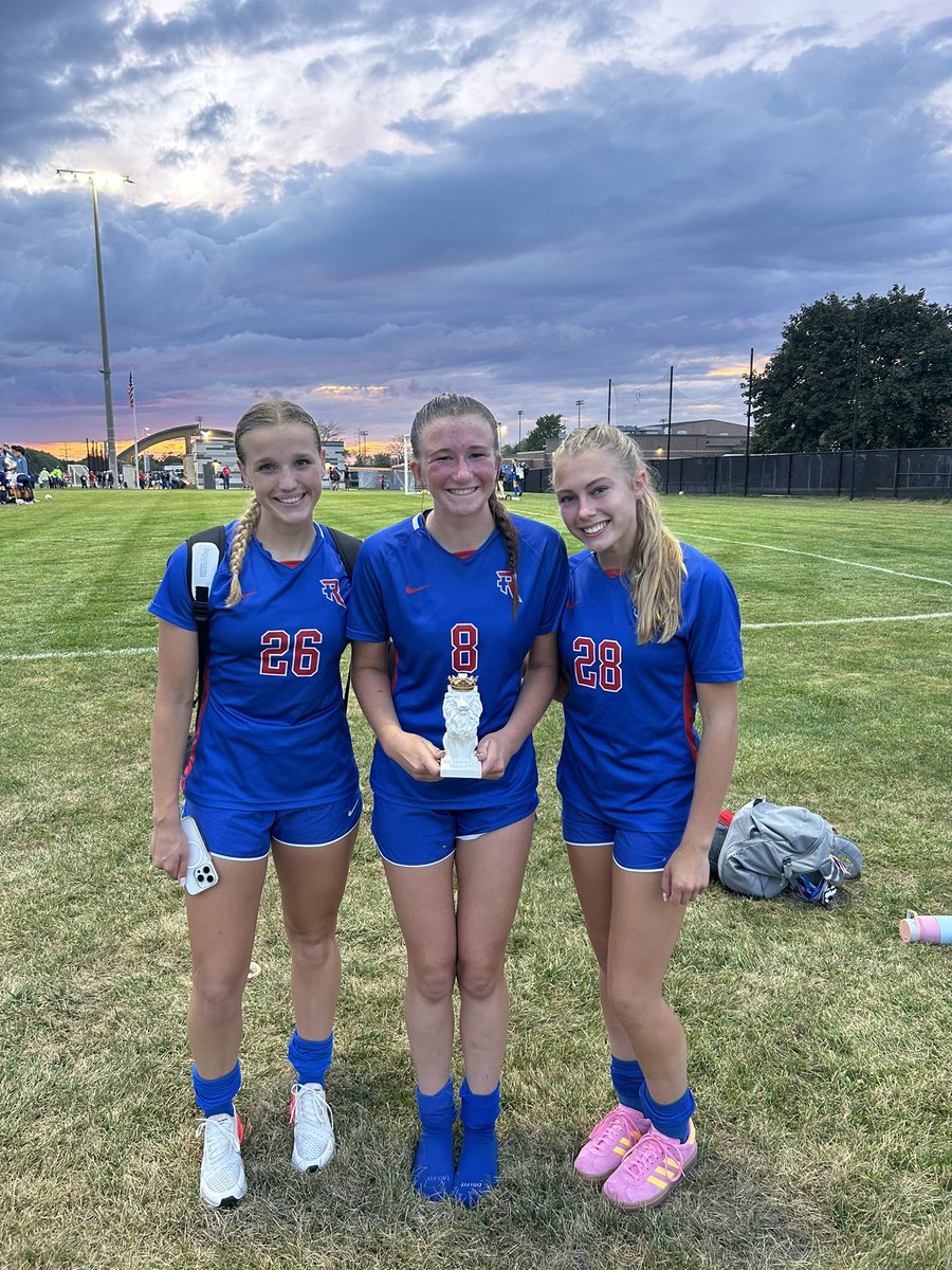 Royals defeat Lawrence North 2-1. Goals by <a href="/SummerFishel26/">Summer Fishel</a> and <a href="/SophiaLewis28/">Sophia Lewis</a> . The Royals advance to play Franklin Central in the Marion County Semis on Friday evening at 5:30.
Lion earned by both goal scorers and Nathalie Grounds for her hustle up top!