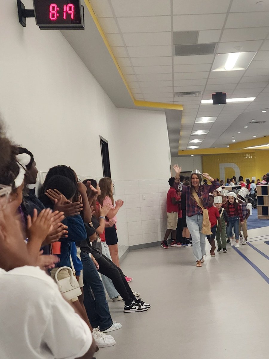 Mrs.Tyndall tweet media