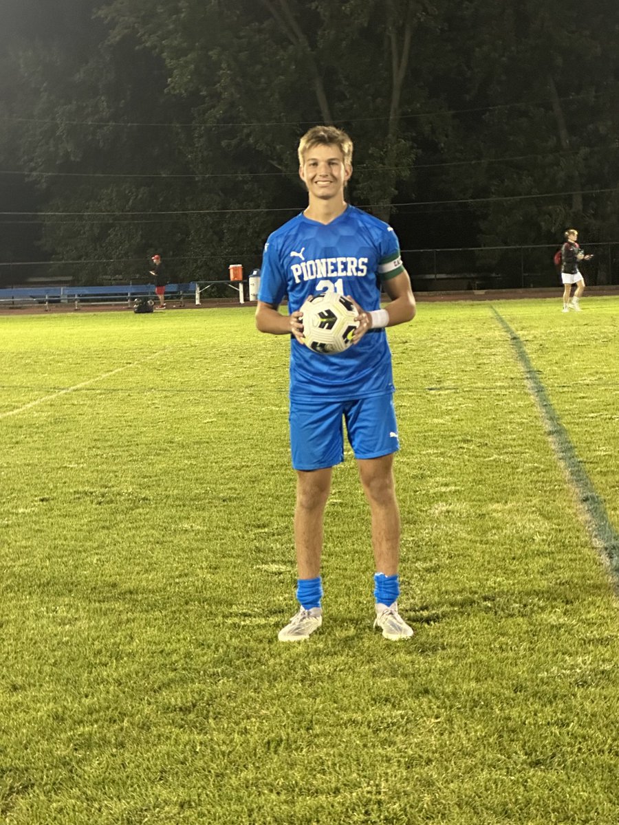 Athletics_DHS's tweet image. Congratulations to Senior Cole Brockmeyer, his family, coaches and teammates as he becomes Duchesne’s Career Goal Scorer
#54andCounting