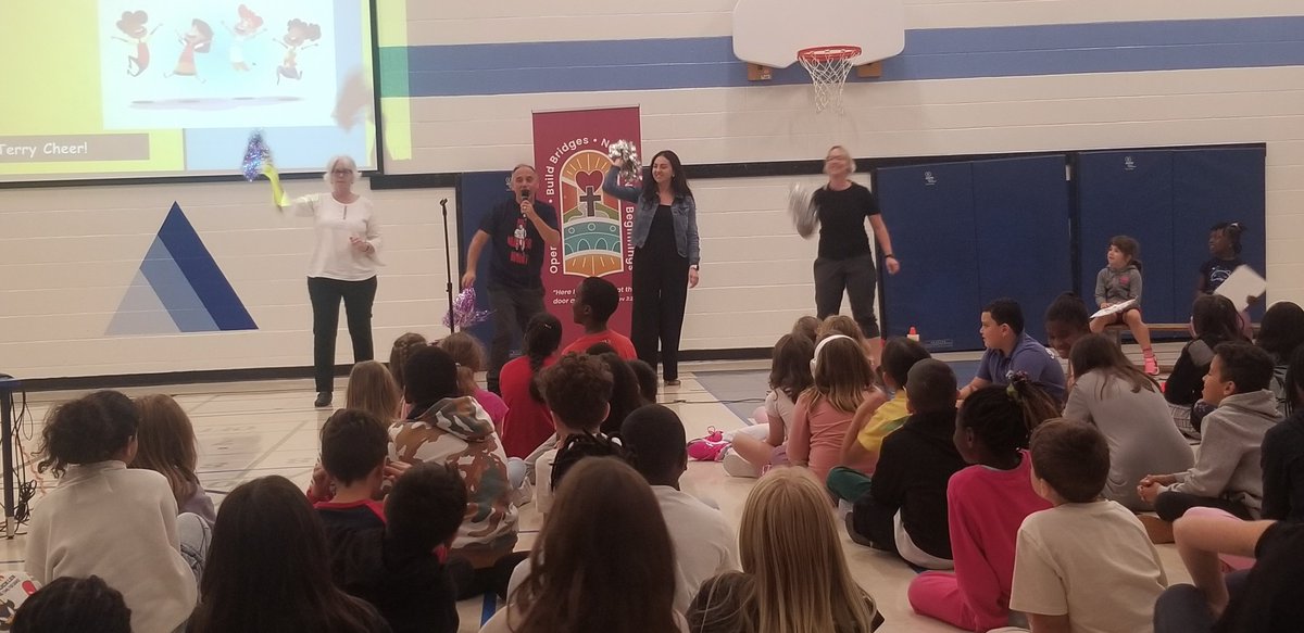 MrDeLima1's tweet photo. @JohnPaulIIOCSB
we carry on in the footsteps of Terry Fox. Our kickoff assembly was a great success. Please donate. https://t.co/M2oqHXwXyf