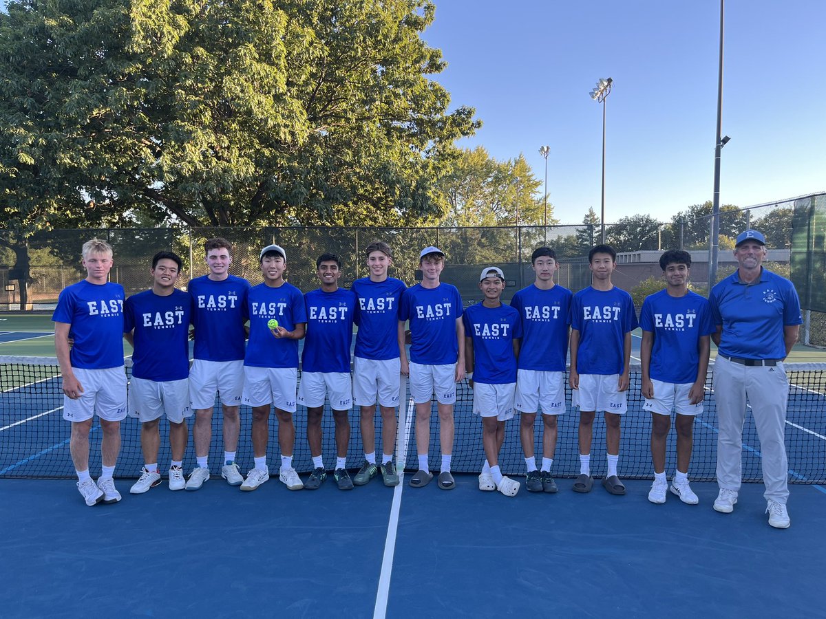 East Varsity Boys 🎾 - Seniors!!!
SENIOR NIGHT!  LE 10 LSW 2 💪
Game Ball - Kayden Le 🎉💯🔥
Spartans Roll! 💙🤍💙🤍💙
Next up, two trips to Metro w/ duals vs C.Prep &amp; M.North! 🍀