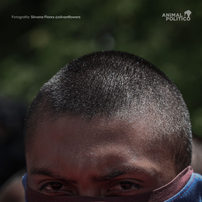Pajaropolitico's tweet photo. ⚡️A 10 años de la noche de Iguala: la lucha de familiares por conocer la verdad sobre el paradero de los normalistas de #Ayotzinapa continúa. Aunque @lopezobrador_ prometió esclarecer el caso, termina su sexenio sin resolverlo. Ahora con @Claudiashein, la exigencia es la misma.