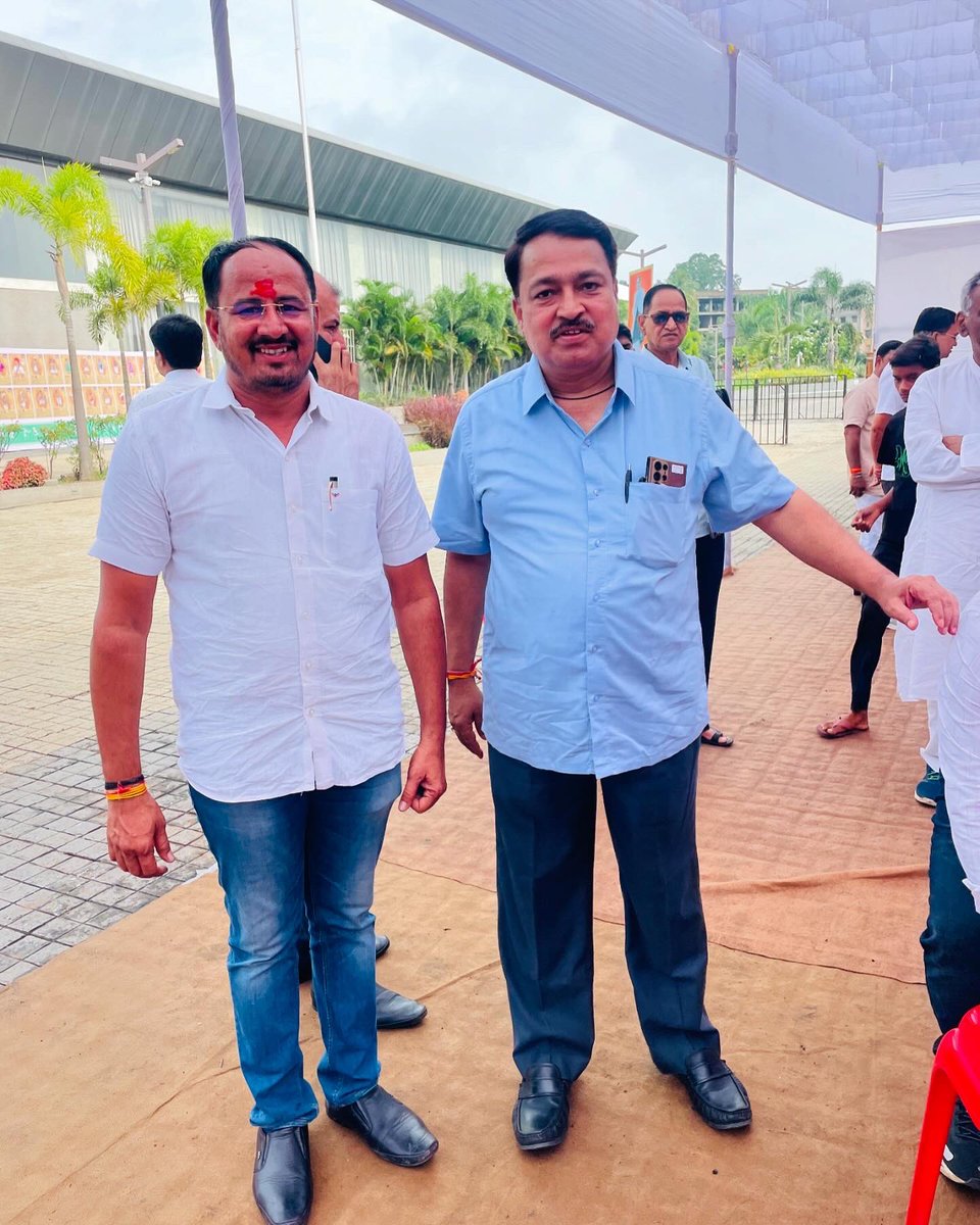 EDhonde's tweet photo. भारतीय जनता पार्टी कार्यकर्ता संवाद मेळावा,उत्तर महाराष्ट्र विभाग,नाशिक.
प्रमुख उपस्थित केंद्रीय गृहमंत्री अमित भाई शहा,महाराष्ट्र राज्याचे उपमुख्यमंत्री देवेंद्रजी फडणवीस साहेब तसेच प्रदेशाध्यक्ष चंद्रशेखरजी बावनकुळे साहेब व इतर मान्यवर.. https://t.co/8Ea0nwPlFp