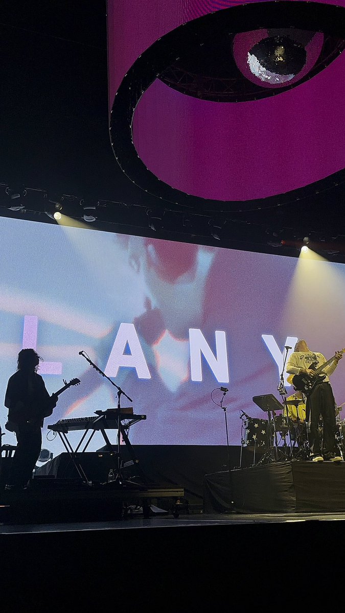 ariaya626's tweet photo. Lany本当最高だった！
だいすき！！！！！！💖💖💖

@thisisLANY #lany https://t.co/uj5nkpCkJW
