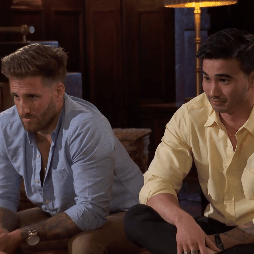 Bitchelorette_'s tweet photo. the drama on             the drama on 
the bachelorette       the golden                   
                                        bachelorette 

#TheGoldenBachelorette https://t.co/4MQKWEwyGp