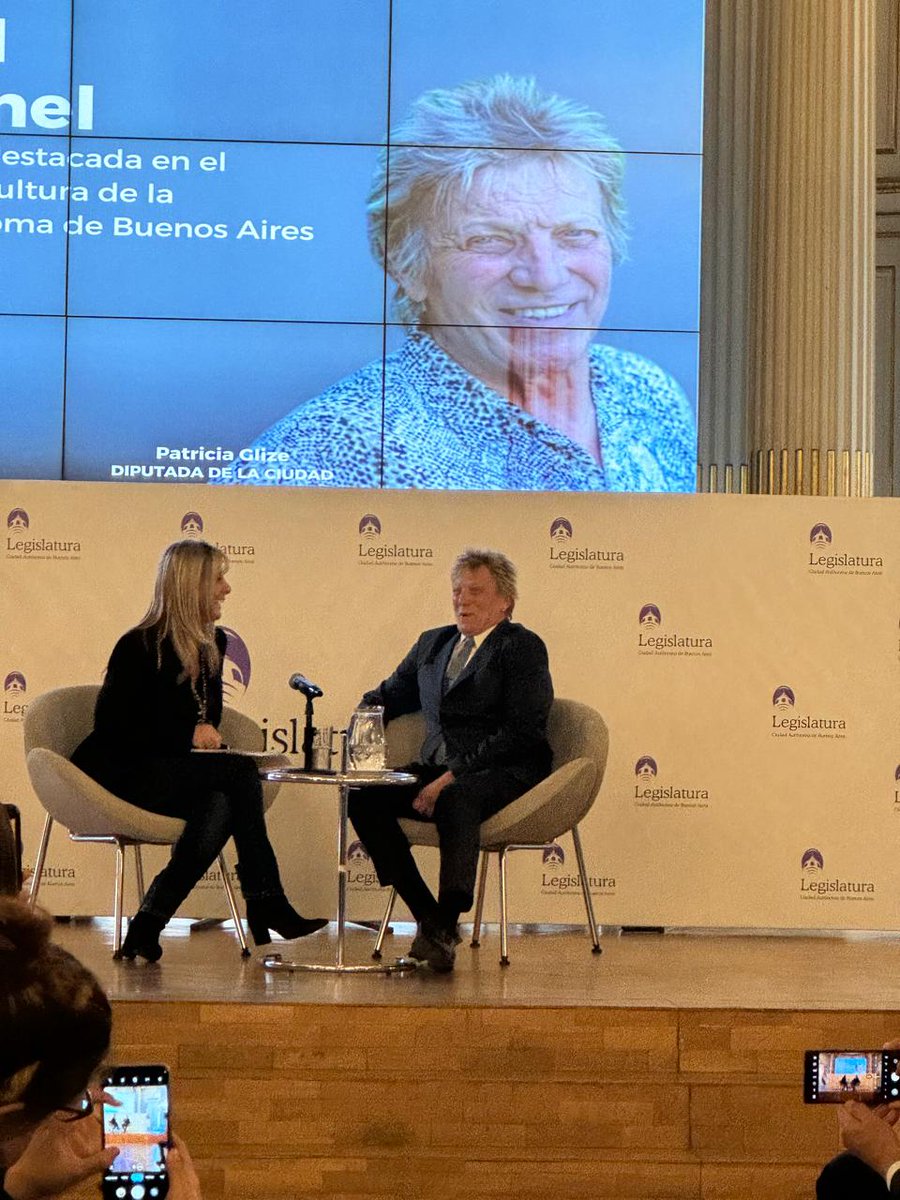 En la Legislatura de CABA junto a la Diputada Patricia Glize y mi gran amigo Michel Peyronel.
Entrega de la Distinción "Personalidad Destacada de la Cultura" a Michel, ante un Salón Dorado totalmente lleno.

#LegislaturaCABA #LegisCABA
#PersonalidadDestacadaCultura