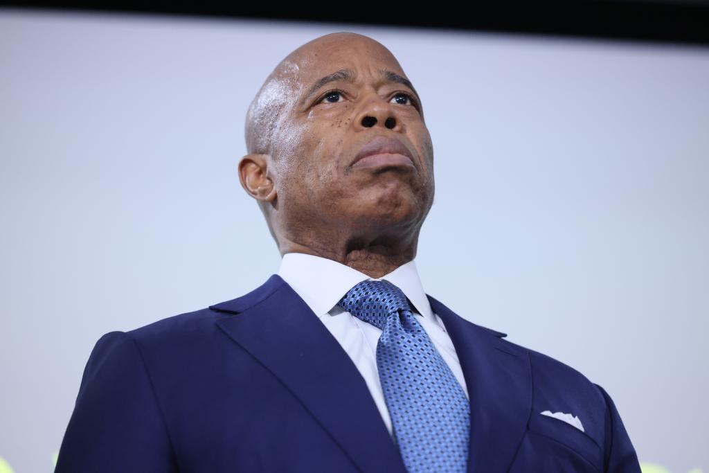 Eric Adams proclaims ‘innocence’ to The Post moments after becoming first sitting NYC mayor to be indicted trib.al/li6zQ1E