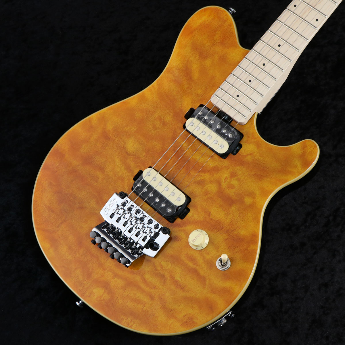 ishibashichamz's tweet photo. Sterling by MUSICMAN / AX40が日本限定にて待望の復刻！

MUSICMANのAXISを彷彿とさせるモデルで、トレモロはロッキングタイプが搭載！🤘🤘

是非この機会にご検討下さいませ！！🔥

▼詳細はコチラ
https://t.co/4h4tiluXgp

#AX40 #Sterling #MUSICMAN https://t.co/geR6ANU4Qj
