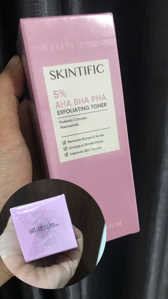 fathyacil's tweet photo. @hrdbacot #lapakcot Skintific Toner AHA BHA PHA. Exp 2025, pengiriman dari Bekasi, harga 80k freeong jabodetabek. https://t.co/PYGC3LXrI7