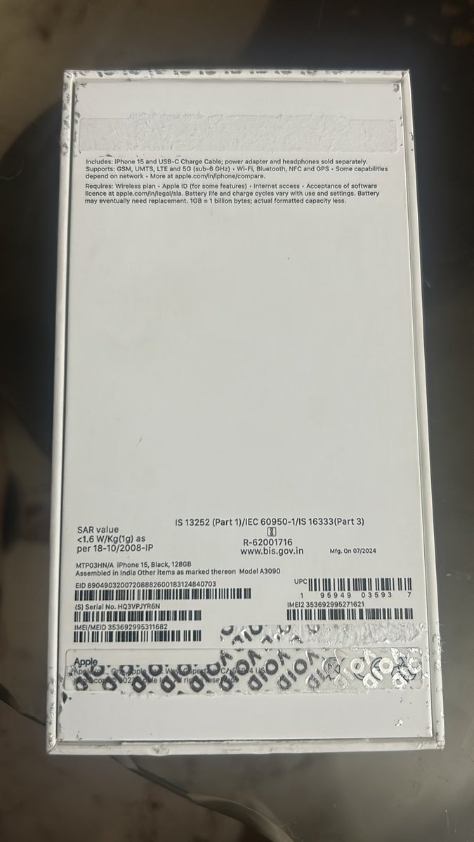 Deep_kalra_'s tweet photo. Just received iPhone 15 from Flipkart but after checking Apple's coverage, I found it's a pre-activated device having coverage only till 21 August 2025, What should I do? @Flipkart @flipkartsupport @DealBeeOfficial @GyanTherapy 
#BigBillionDays https://t.co/e0fDnbZteF