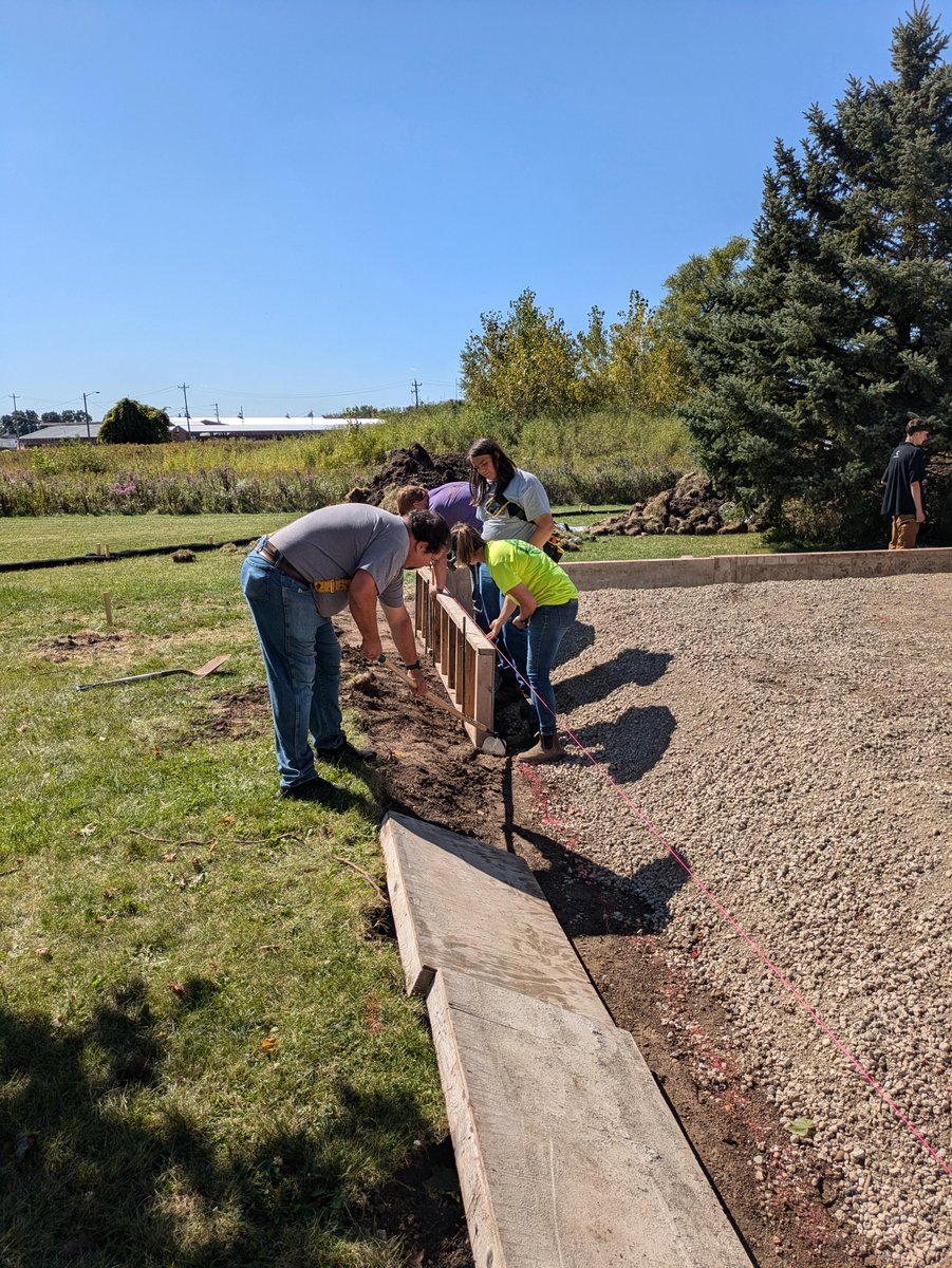 CcaGtc's tweet photo. The Elkhorn YouthBuild formed up the Elkhorn Area Middle School Pavillion slab. Concrete coming soon! These kids are learning tye building trades from experts and through hands on experiences. https://t.co/UqZTrTgRY8