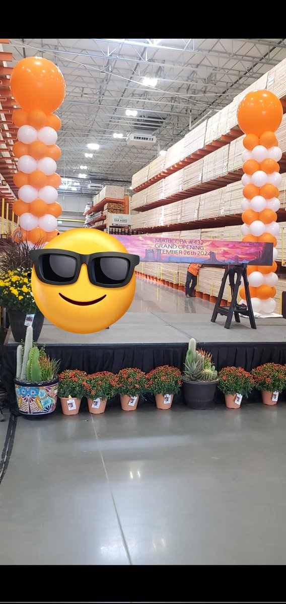 John_JohnsonWSF's tweet photo. Had a great time getting to know HD0432 Maricopa !!!  Grand Opening is Tomorrow !!! 
#homedepot
@jamie_kempton 
@DaveDan55090273 
@Tchill187 https://t.co/R87uGsVID8