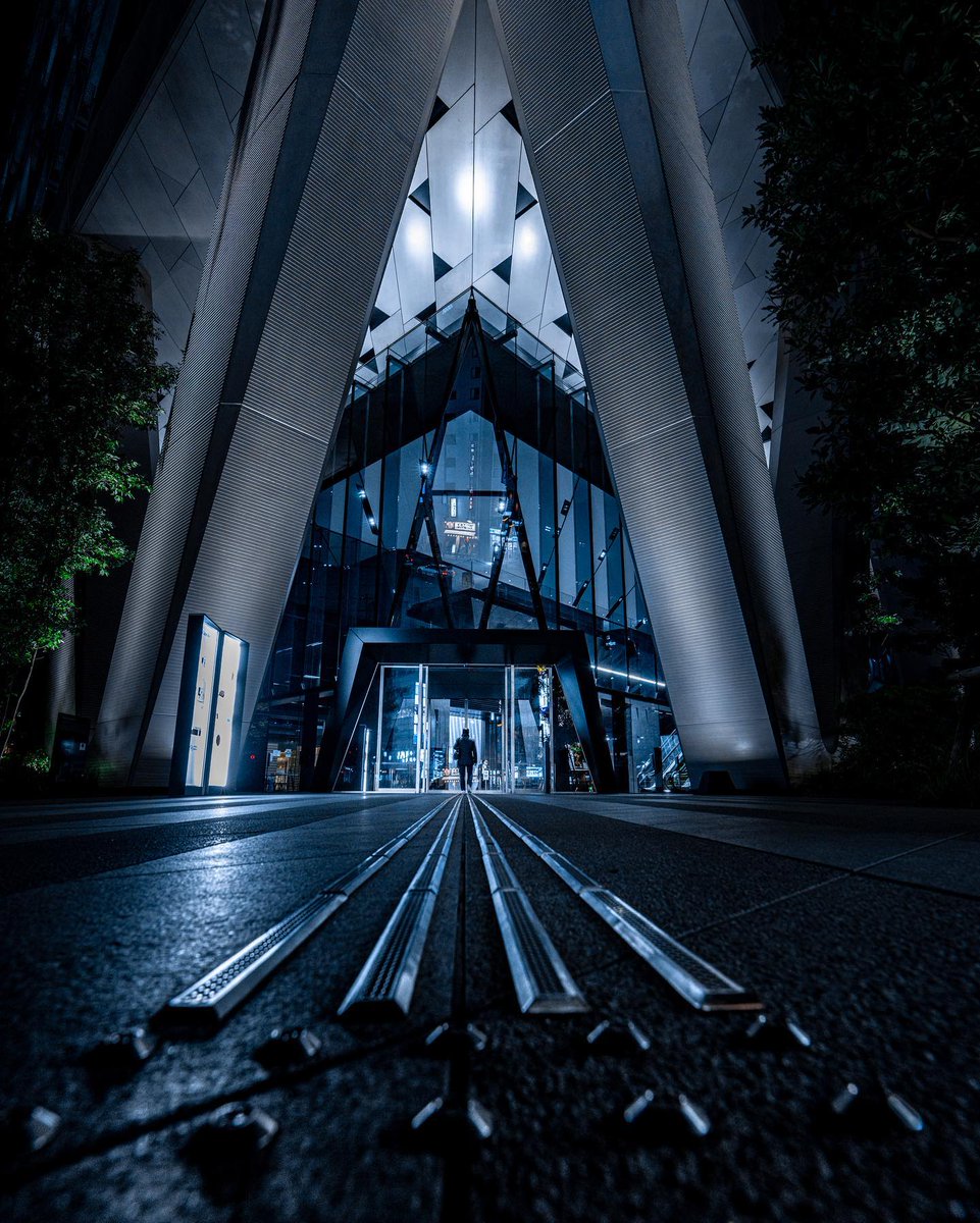 xnaking's tweet photo. ins : @nozomitakahashi868 
Location : Tokyo(ダイヤゲート池袋)
Gear : Canon EOS R6
Lens : Tamron SP15-30mm F2.8 Di VC USD | Model A012
@eos_canonjp . @lightroom
#tokyo
#池袋
#yakei_cp
#japan_great_view
#visitjapanjp
#japancityblues
#japanko_officia
#raw_japan_
#total_japan https://t.co/S94rjHPxi1
