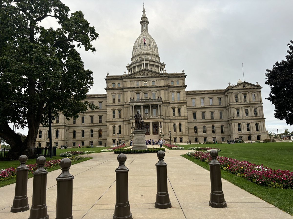 csnyder926's tweet photo. An inspiring day of policy and meeting with lawmakers to advocate for children and families in Michigan! #MiAEYC #EarlyChildhood #SolveChildCare https://t.co/QBrmXKL9n2