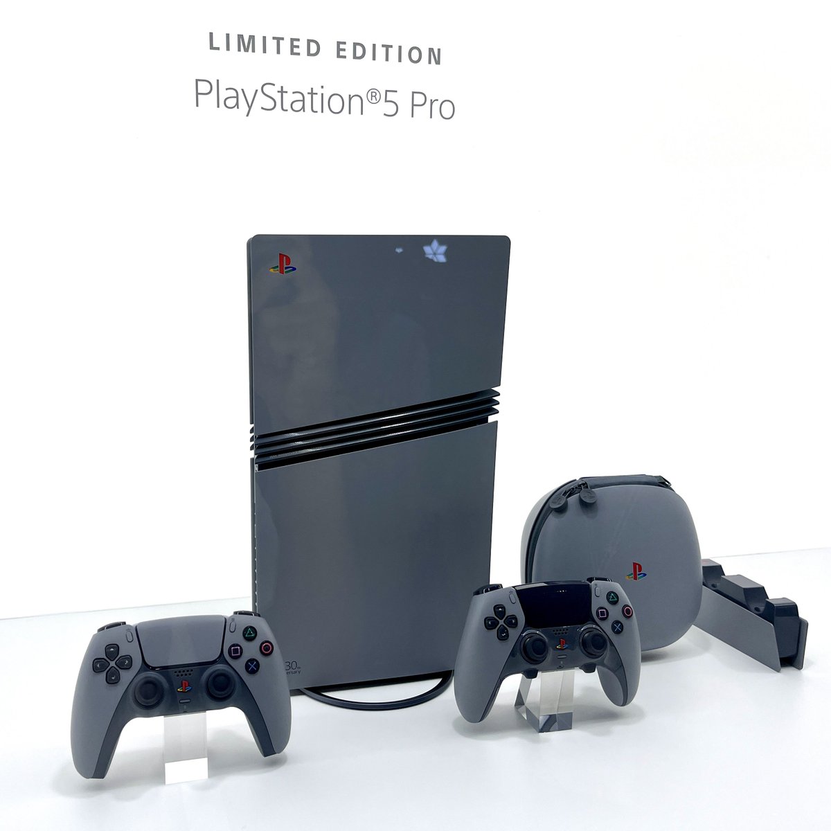 PlayStation - PS5 合計4台 Sony shows off limited edition PlayStation 30th Anniversary