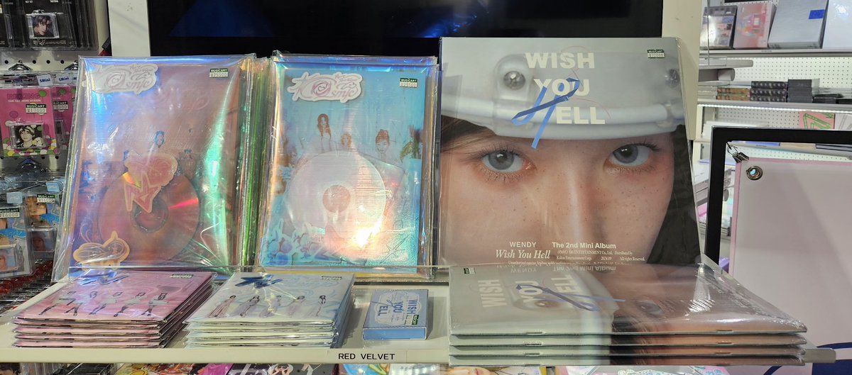 palette_md's tweet photo. 💿 Available in Musicart Myeongdong now

웬디 - 미니 2집 [Wish You Hell] (LP Ver.) is in stock now ~💜

📍 Myeongdong LOTTE YOUNGPLAZA B1F 
☎️ 02-2118-5319 

#WENDY #웬디
#Wish_You_Hell
#RedVelvet #레드벨벳 https://t.co/dkFISEnjGh