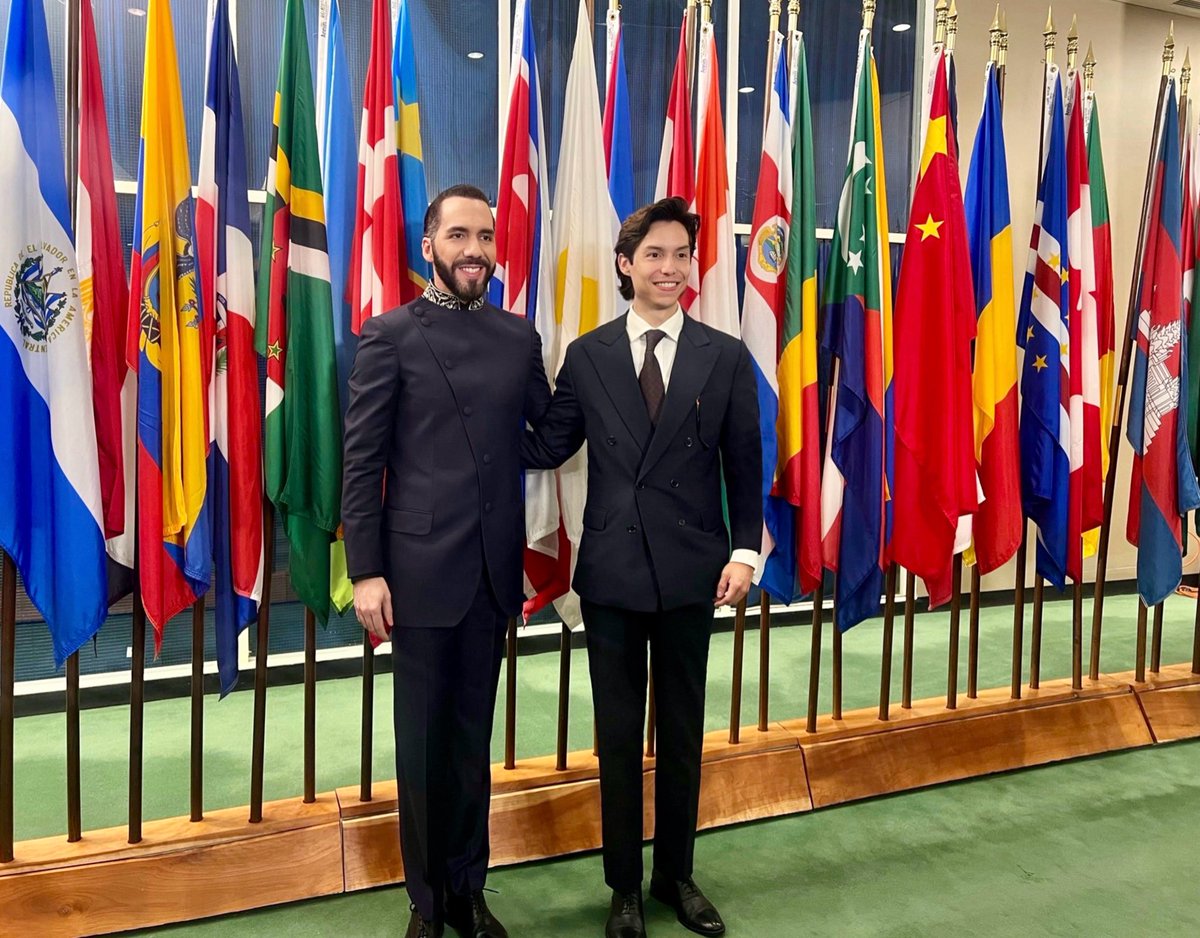 Con el mejor Presidente. 🇸🇻

#BukeleONU